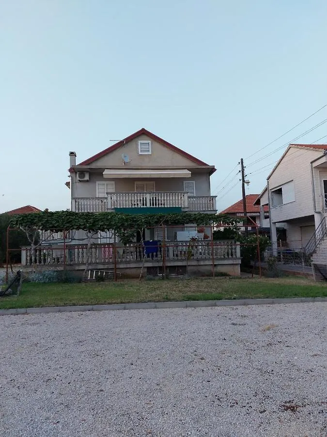 Apatrman Boris Colic 0*, Biograd Na Moru
